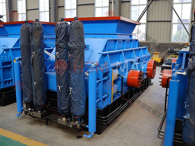 Double roller stone crusher