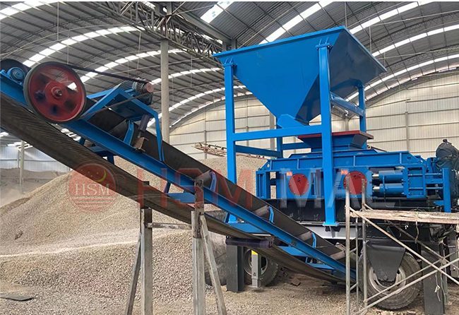 mobile roll crusher operation site